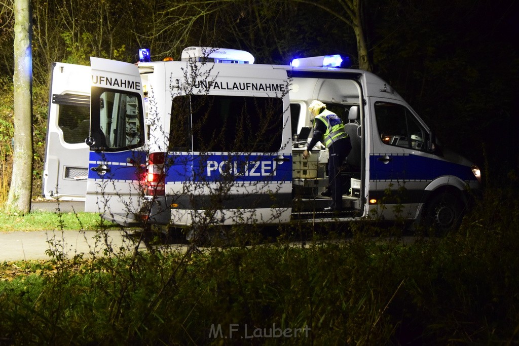 Person angefahren Fahrer fluechtig Koeln Rath Brueck Rather Steinweg P49.JPG - Miklos Laubert